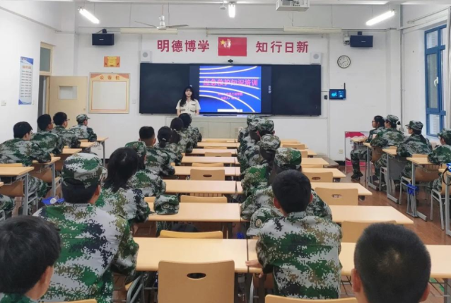 一线教师一起开展教育规划与施行在实践中协同提高教师的专业素养 一线教师一起开展教育规划与施行在实践中协同提高教师的专业素养